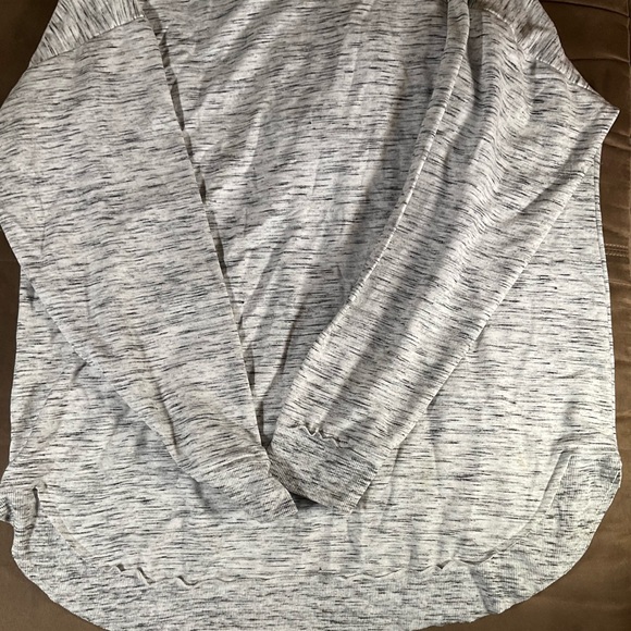 Maurice’s Hoodie (0x) - Picture 4 of 6